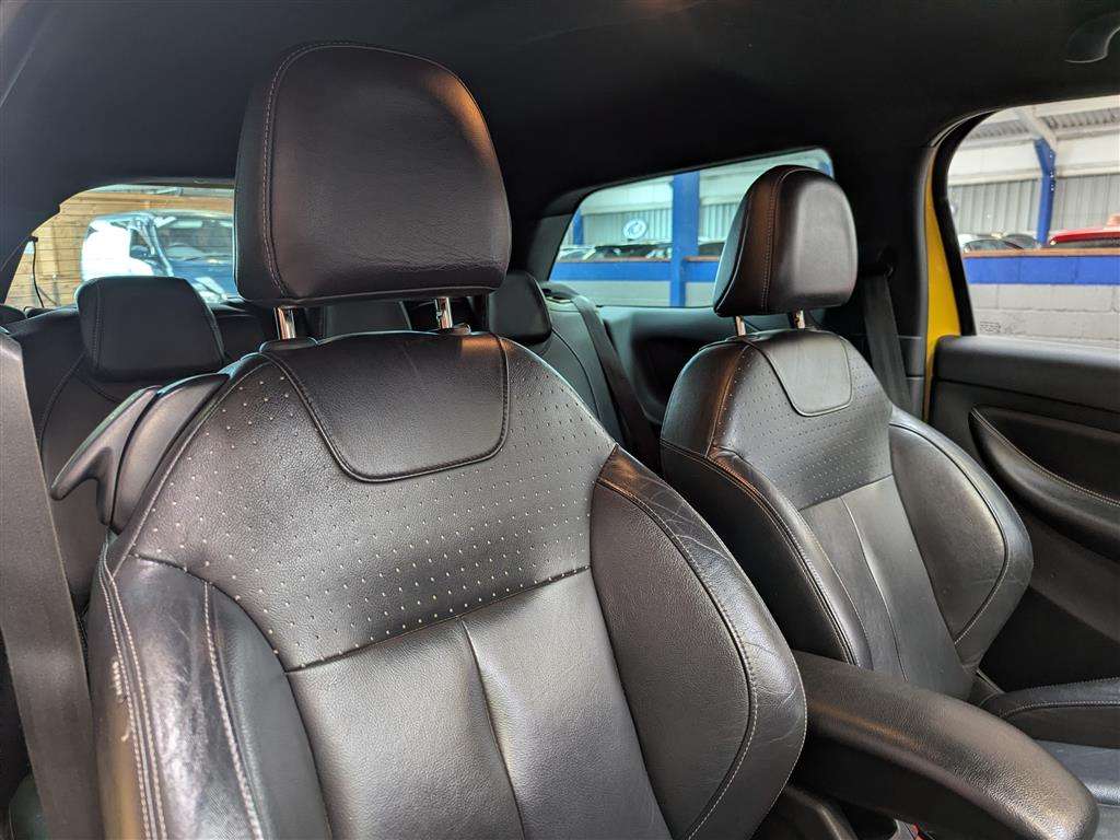 <p>2011 CITROEN DS3 DSPORT + THP</p>