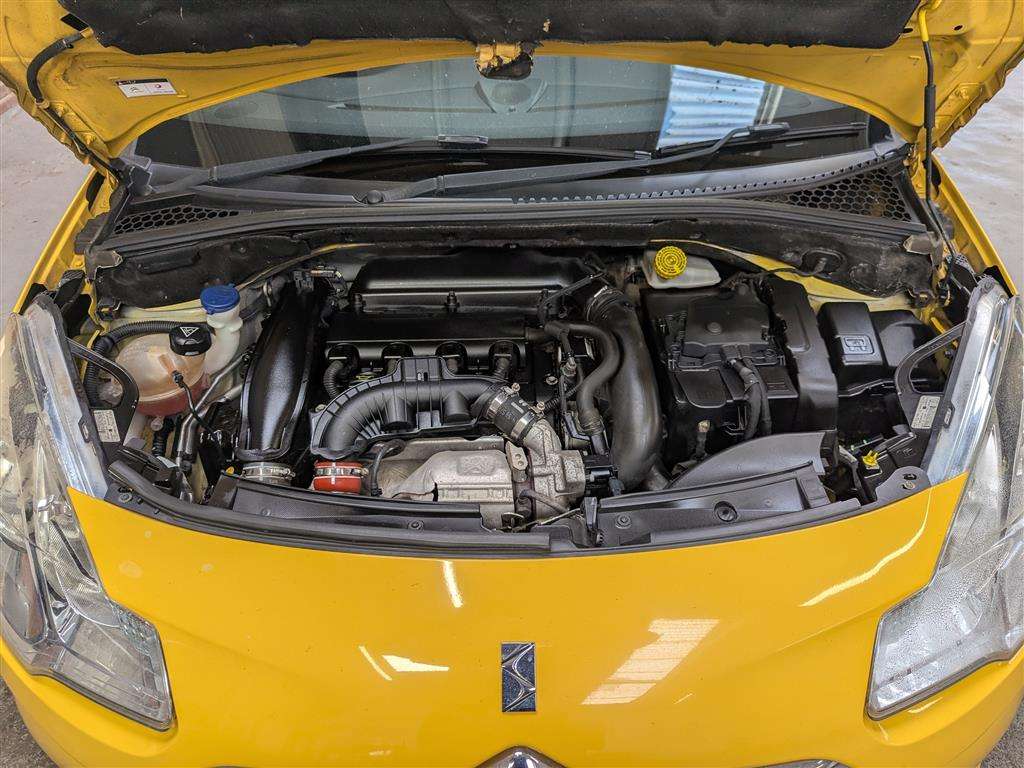 <p>2011 CITROEN DS3 DSPORT + THP</p>