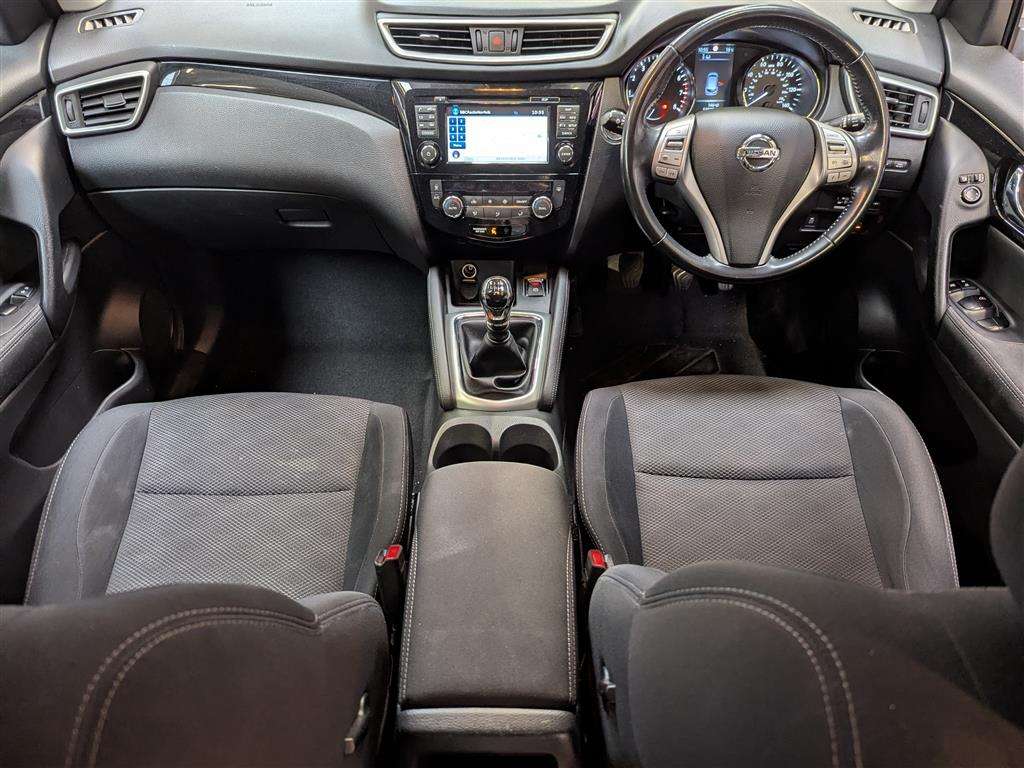 <p>2015 NISSAN QASHQAI N-TEC + DIG-T</p>
