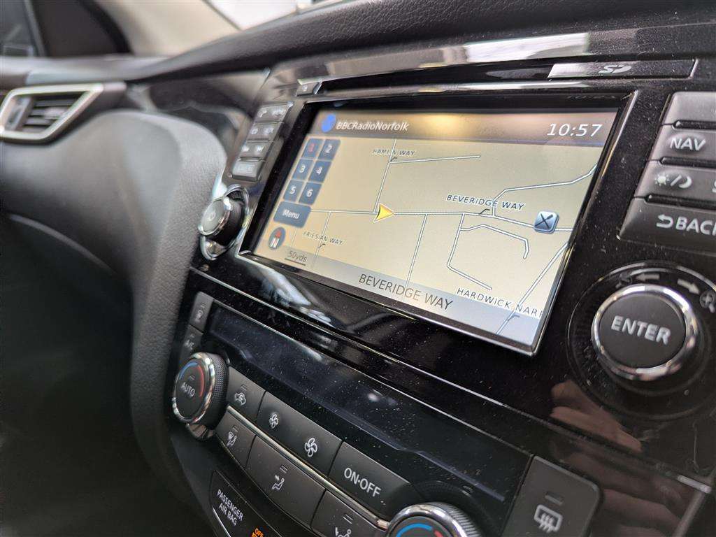 <p>2015 NISSAN QASHQAI N-TEC + DIG-T</p>