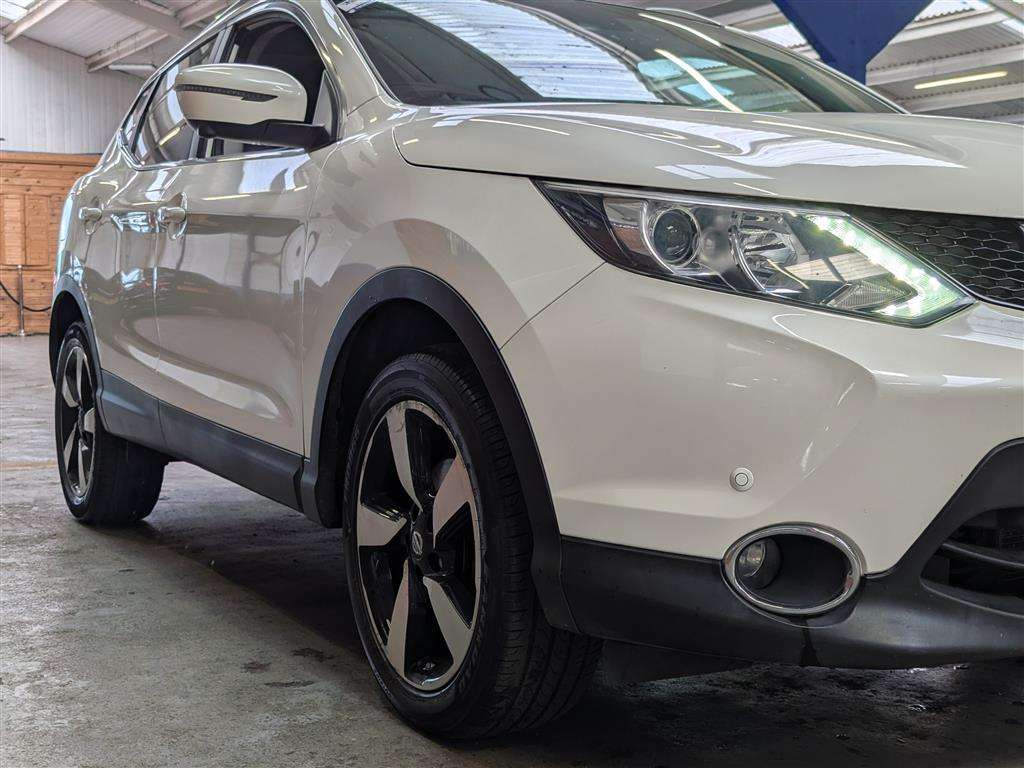 <p>2015 NISSAN QASHQAI N-TEC + DIG-T</p>