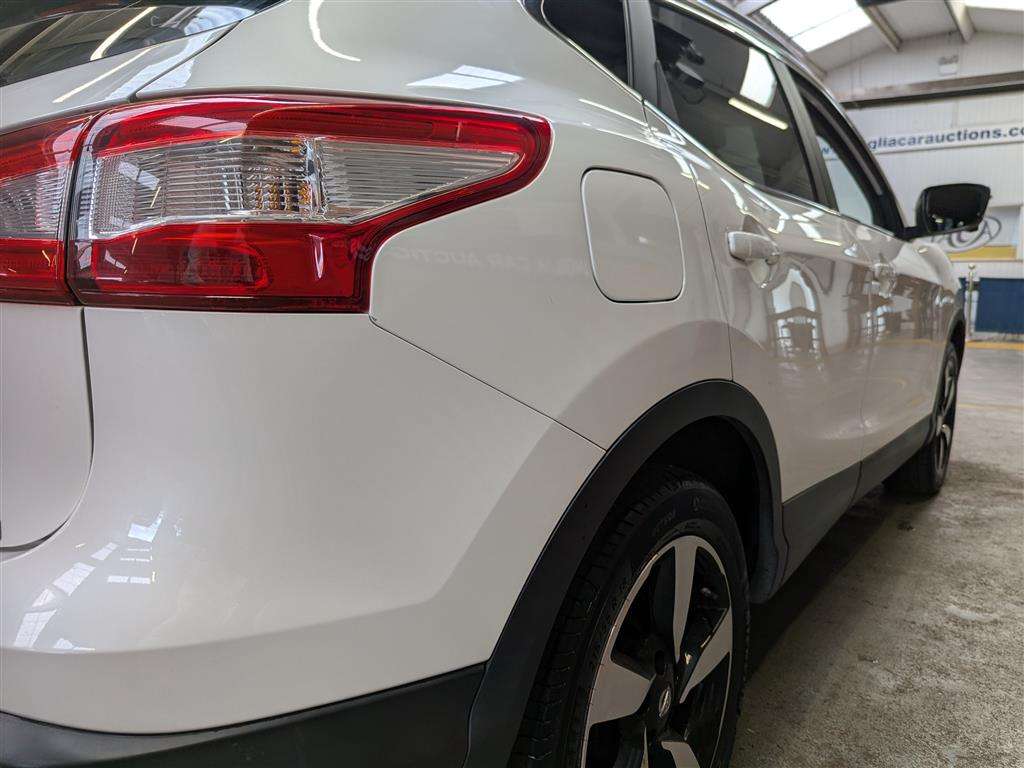 <p>2015 NISSAN QASHQAI N-TEC + DIG-T</p>