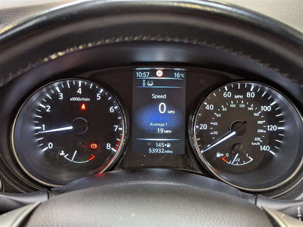 <p>2015 NISSAN QASHQAI N-TEC + DIG-T</p>
