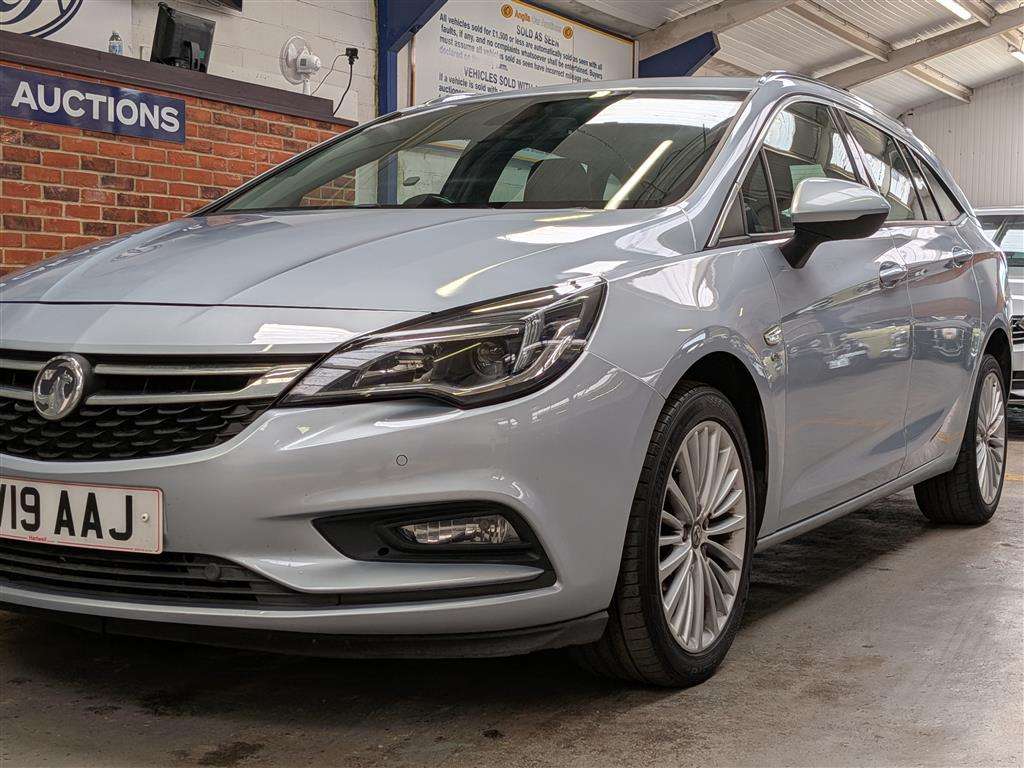 <p>2019 VAUXHALL ASTRA ELITE NAV TURBO</p>