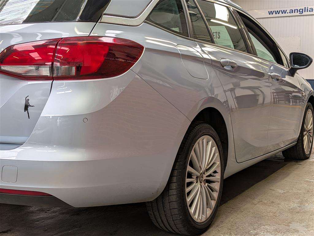 <p>2019 VAUXHALL ASTRA ELITE NAV TURBO</p>