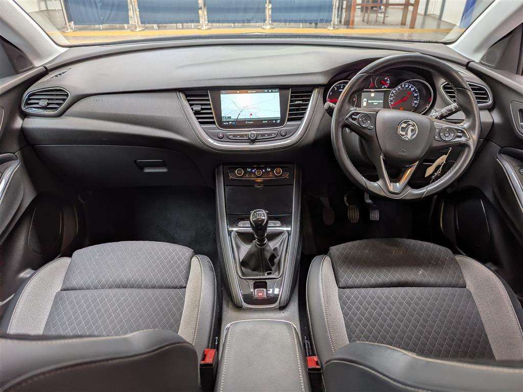 <p>2019 VAUXHALL GRANDLAND X TECH LINE NAV</p>