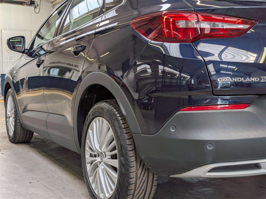 <p>2019 VAUXHALL GRANDLAND X TECH LINE NAV</p>