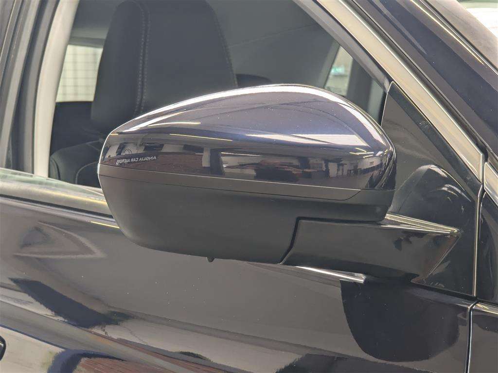 <p>2019 VAUXHALL GRANDLAND X TECH LINE NAV</p>