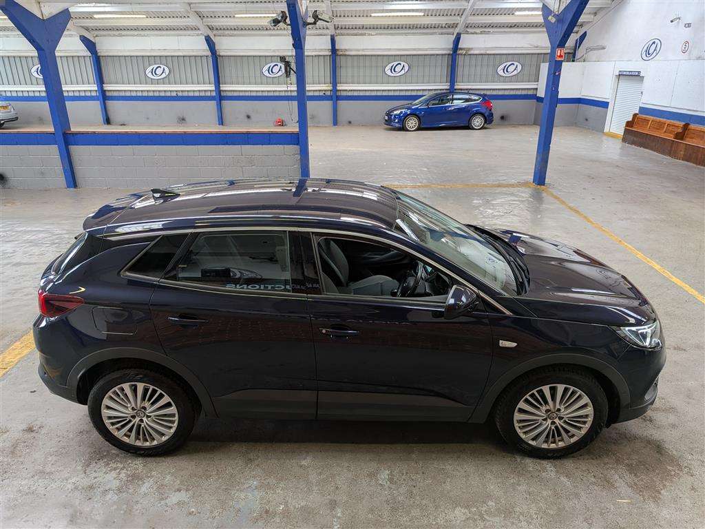 <p>2019 VAUXHALL GRANDLAND X TECH LINE NAV</p>