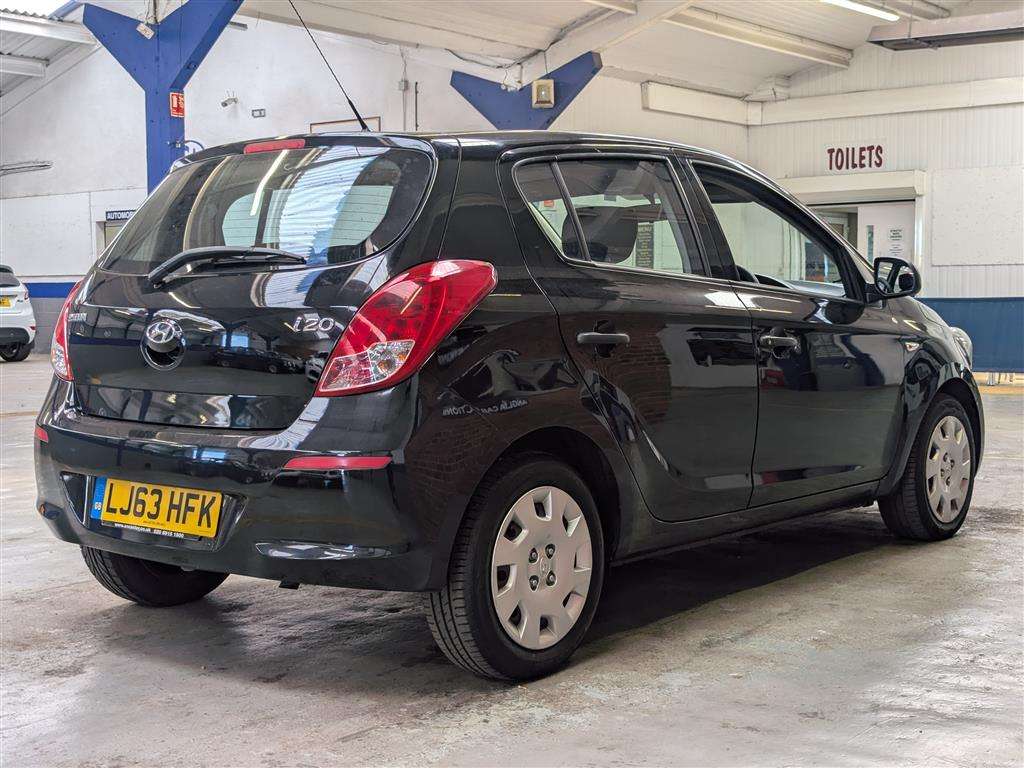 <p>2013 HYUNDAI I20 CLASSIC</p>