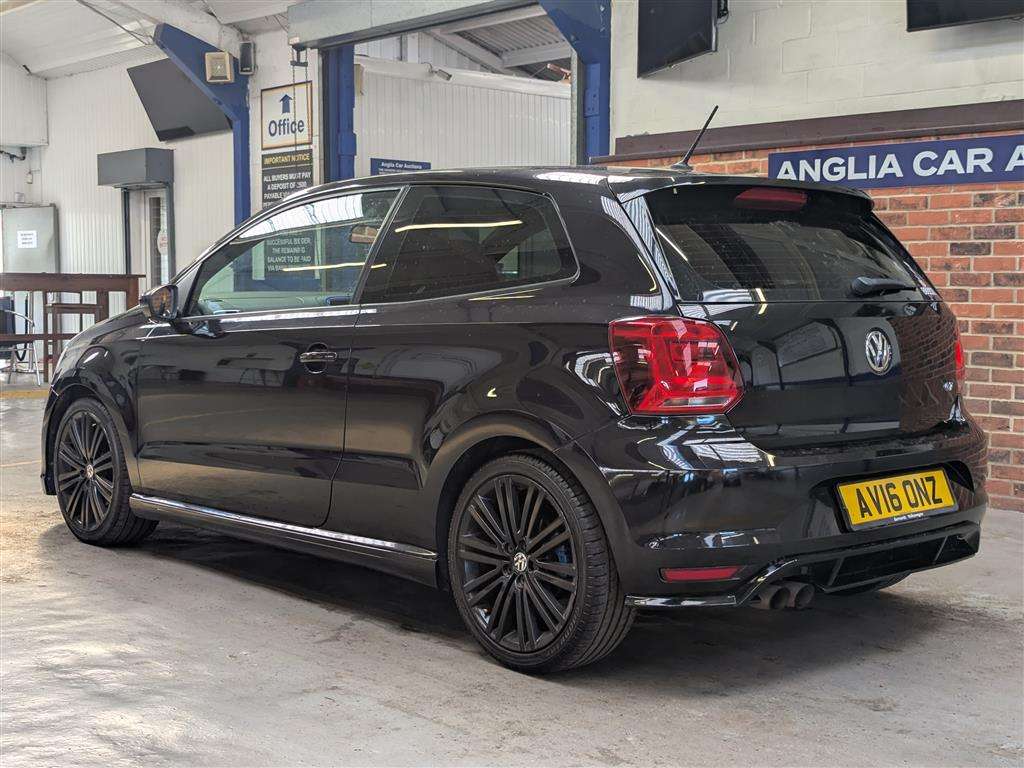 <p>2016 VOLKSWAGEN POLO BLUEGT</p>