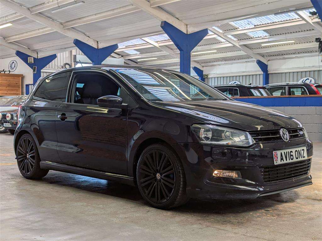 <p>2016 VOLKSWAGEN POLO BLUEGT</p>