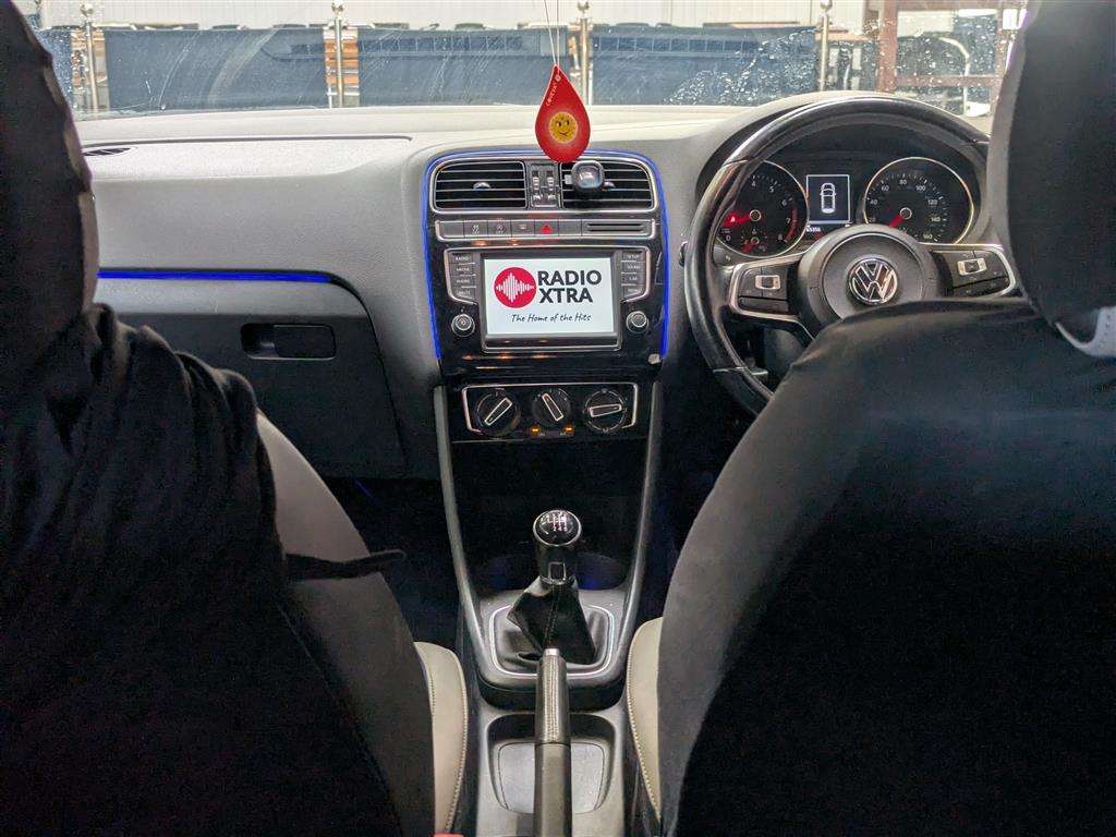 <p>2016 VOLKSWAGEN POLO BLUEGT</p>