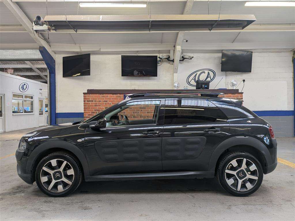 <p>2016 CITROEN C4 CACTUS PURETECH FLAIR</p>