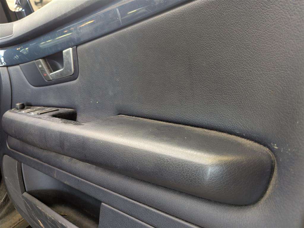 <p>2003 AUDI A4 TDI SE</p>
