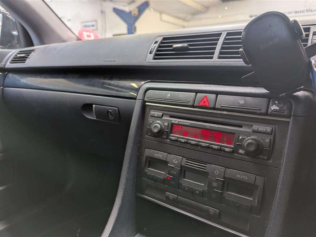 <p>2003 AUDI A4 TDI SE</p>
