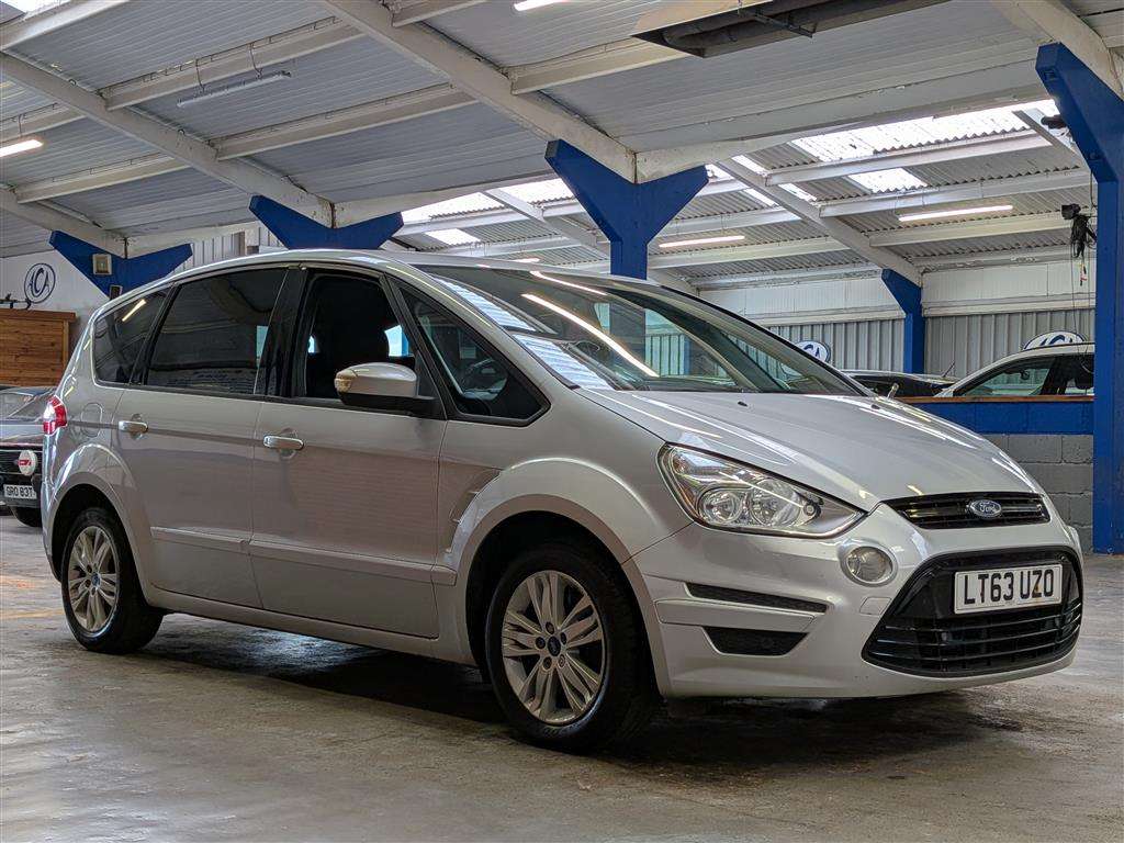 <p>2013 FORD S-MAX ZETEC TDCI 140</p>
