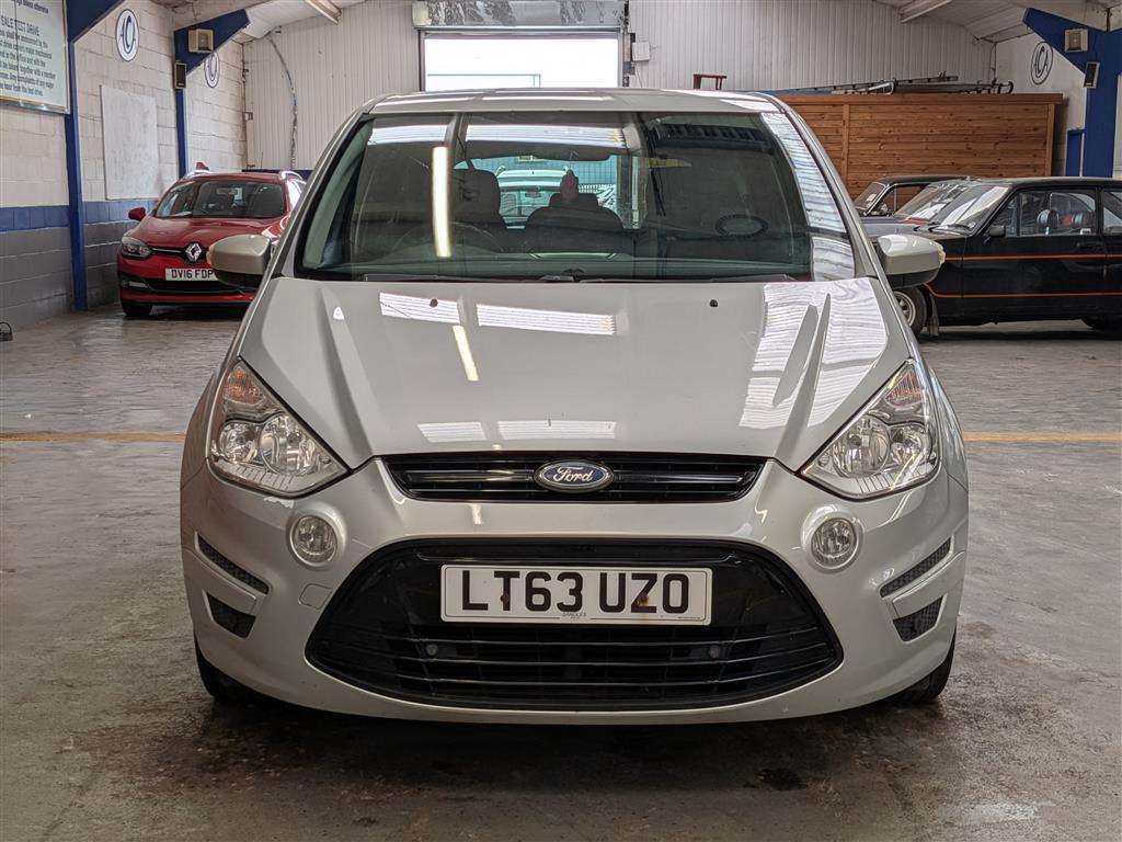 <p>2013 FORD S-MAX ZETEC TDCI 140</p>