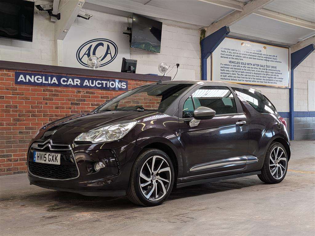 <p>2015 CITROEN DS3 DSTYLE + E-HDI</p>