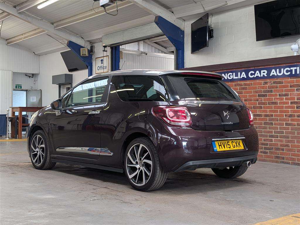 <p>2015 CITROEN DS3 DSTYLE + E-HDI</p>