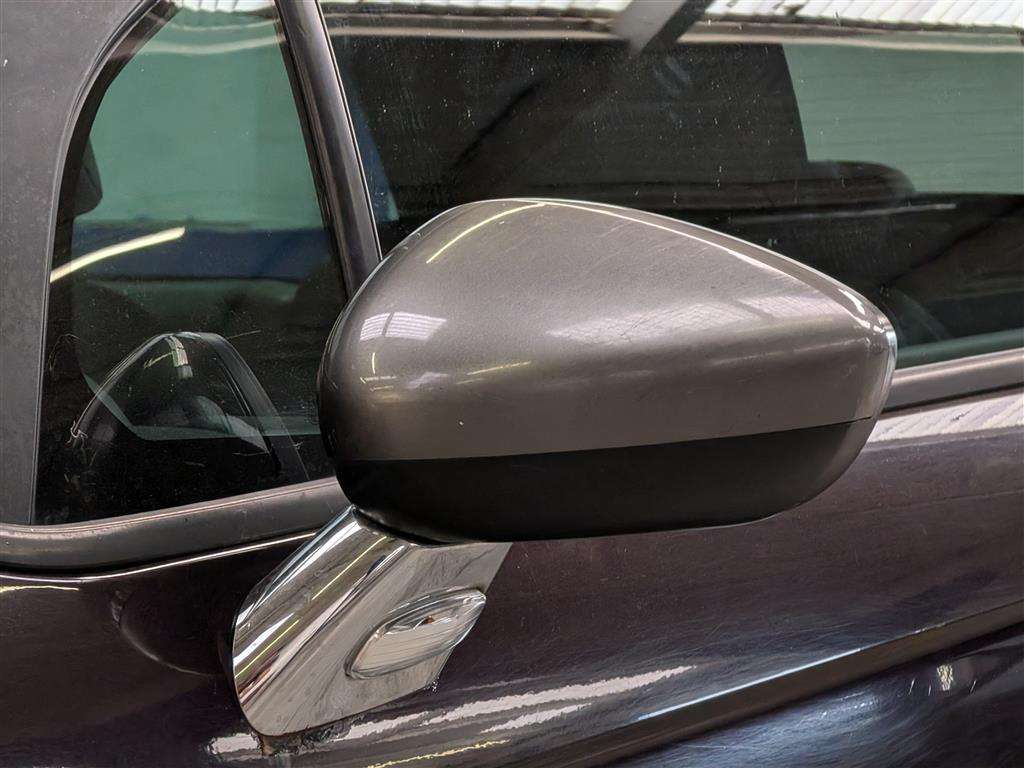 <p>2015 CITROEN DS3 DSTYLE + E-HDI</p>