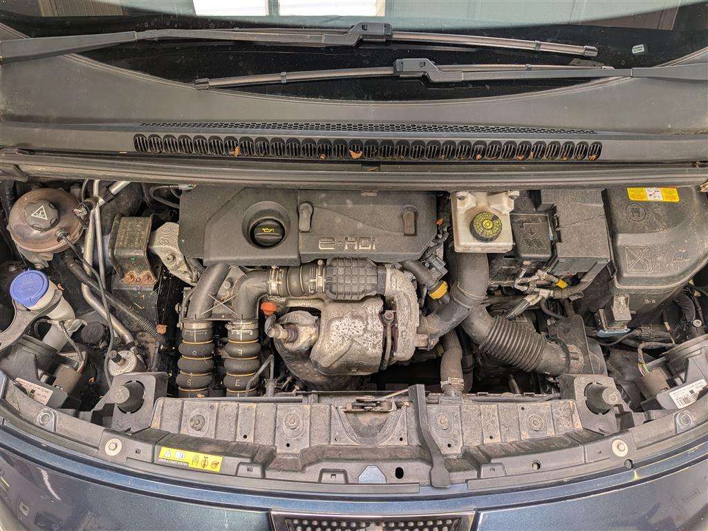 <p>2013 PEUGEOT 3008 ALLURE E-HDI S-A</p>