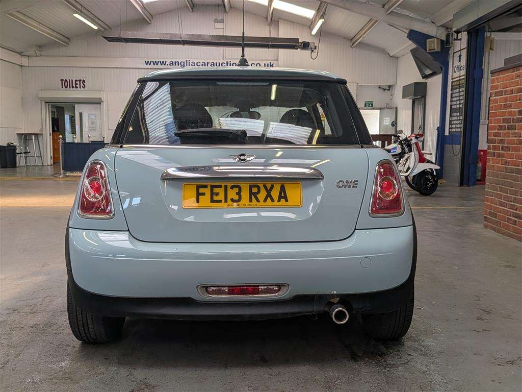 <p>2013 MINI ONE</p>