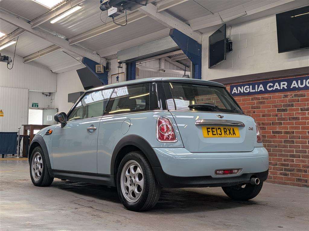<p>2013 MINI ONE</p>