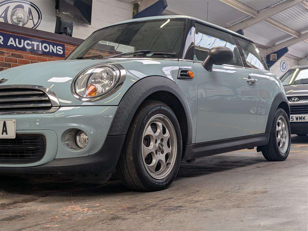 <p>2013 MINI ONE</p>