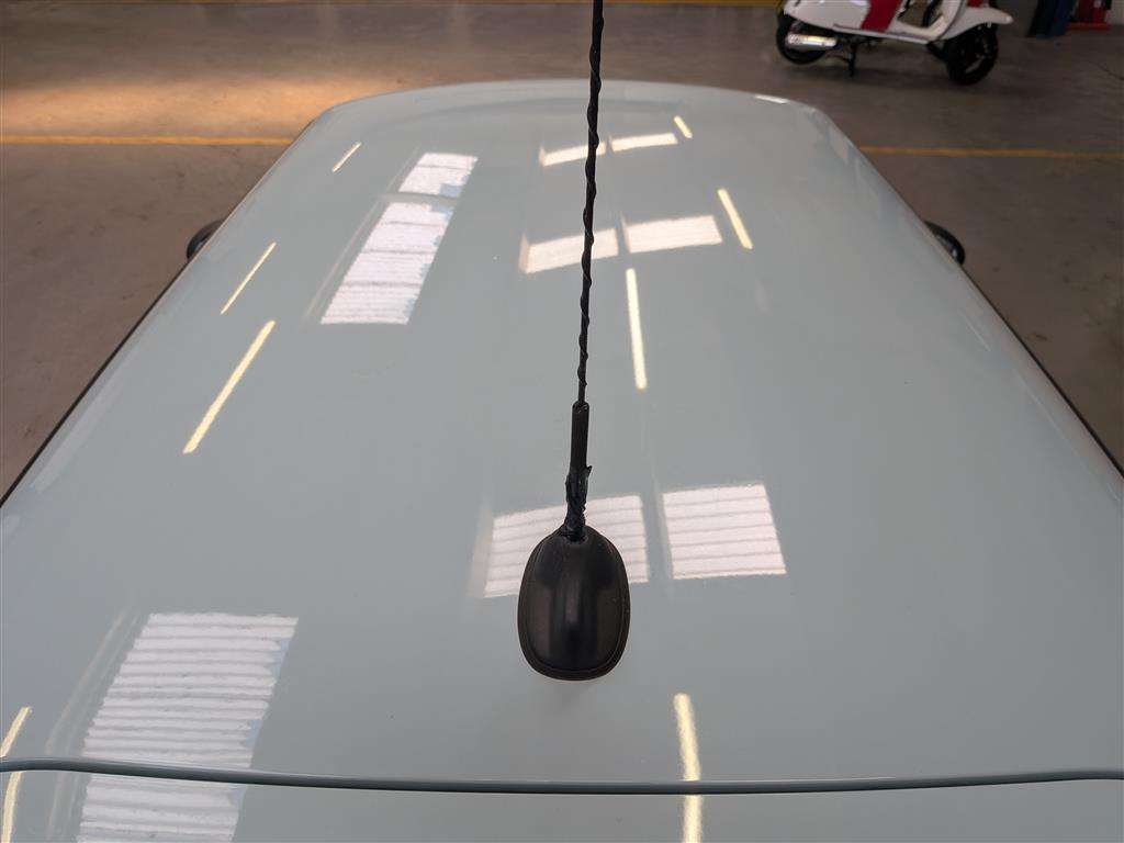 <p>2013 MINI ONE</p>