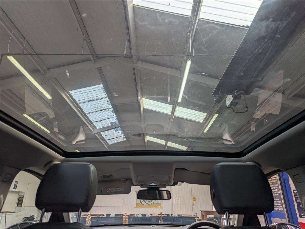 <p>2016 LAND ROVER DISCOVERY SPORT HSE TD4 A</p>