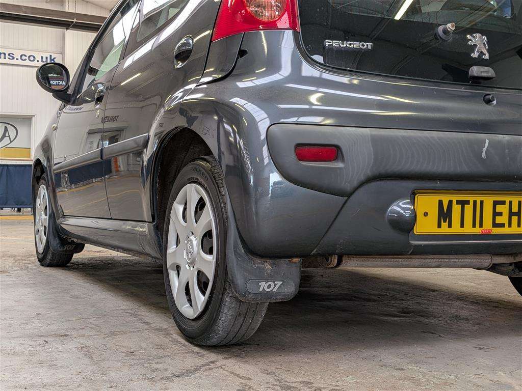 <p>2011 PEUGEOT 107 URBAN</p>