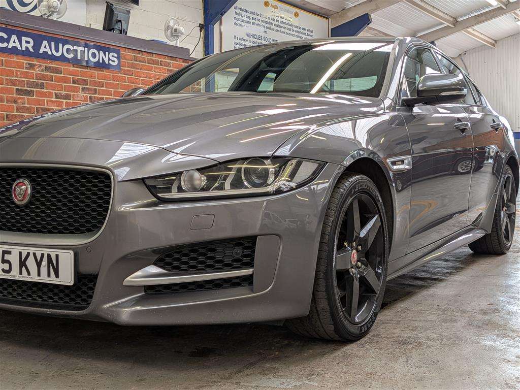 <p>2015 JAGUAR XE R-SPORT D AUTO</p>