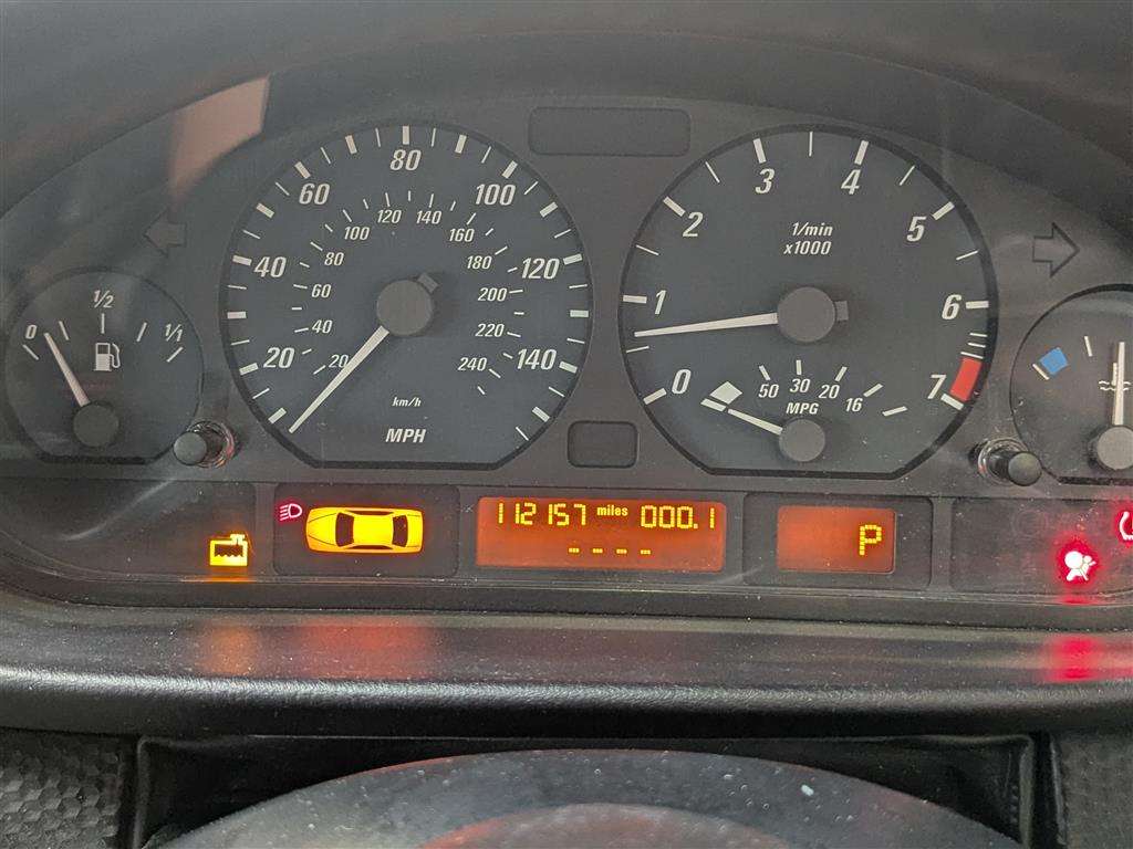 <p>2004 BMW 318 CI SE AUTO</p>