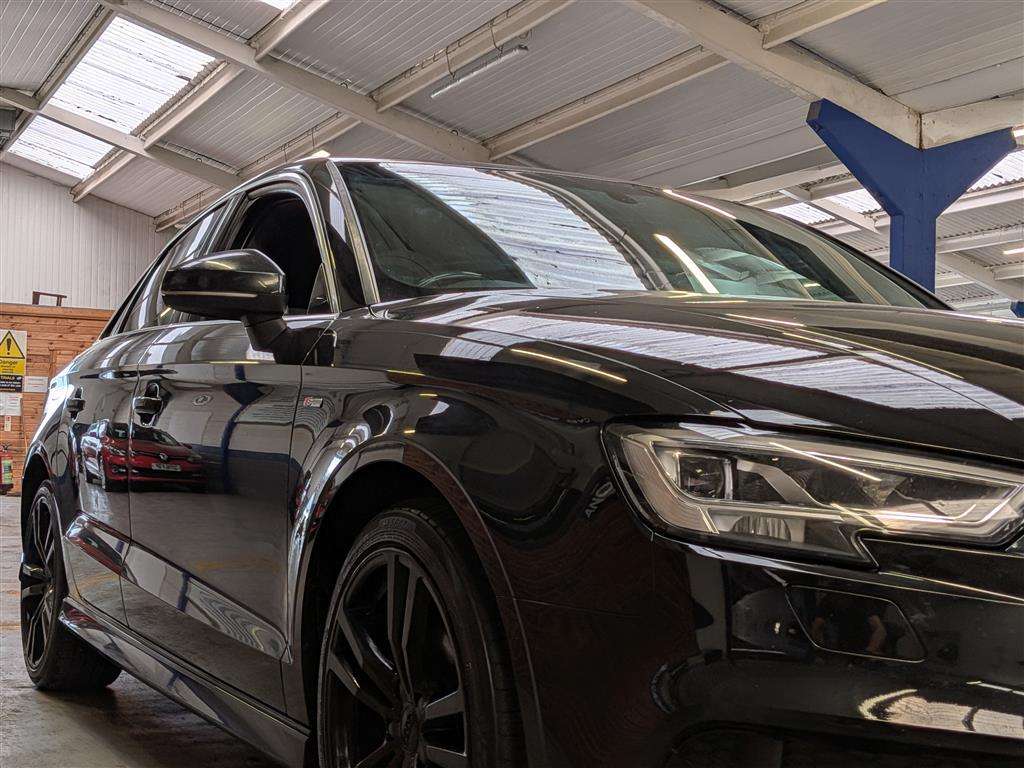 <p>2017 AUDI A3 S LINE TFSI</p>