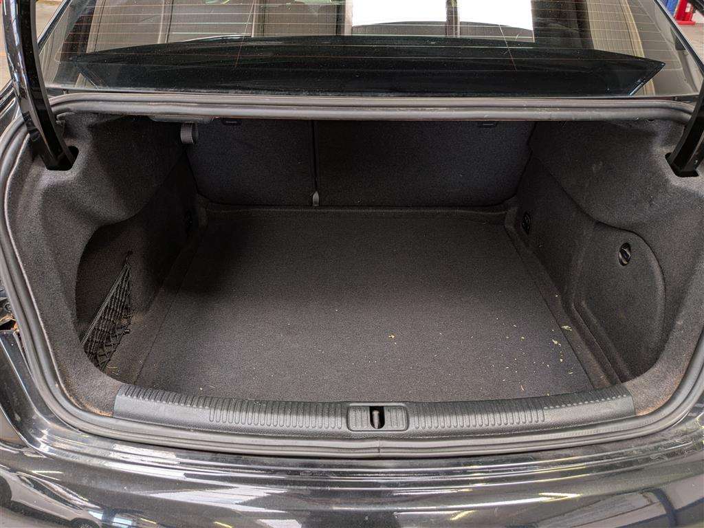 <p>2017 AUDI A3 S LINE TFSI</p>