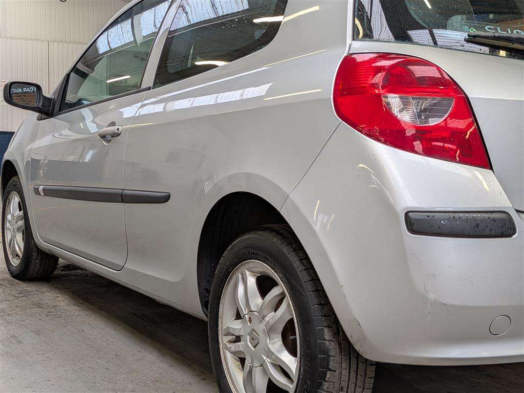 <p>2007 RENAULT CLIO EXTREME</p>