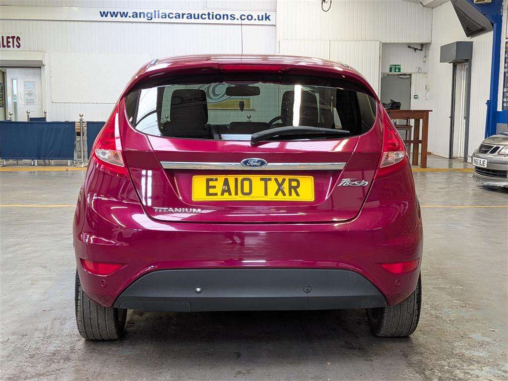 <p>2010 FORD FIESTA TITANIUM</p>