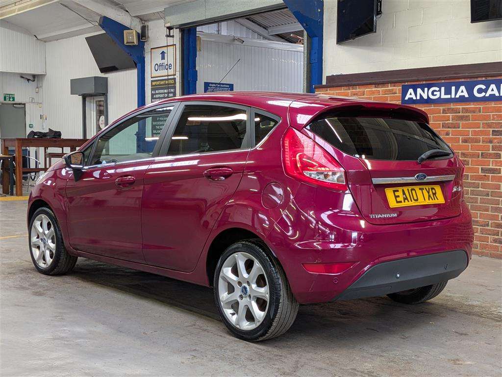 <p>2010 FORD FIESTA TITANIUM</p>