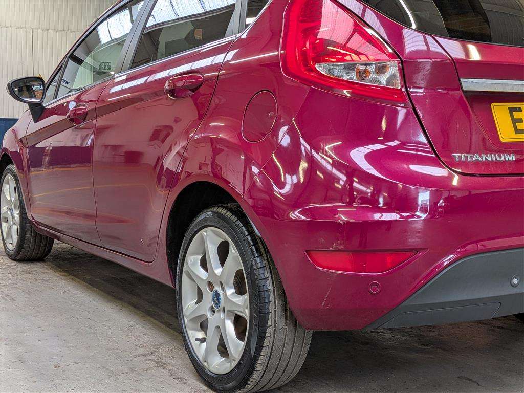 <p>2010 FORD FIESTA TITANIUM</p>