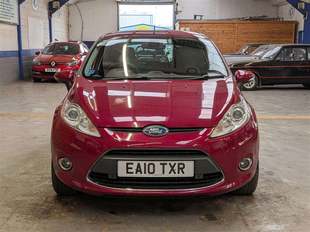 <p>2010 FORD FIESTA TITANIUM</p>