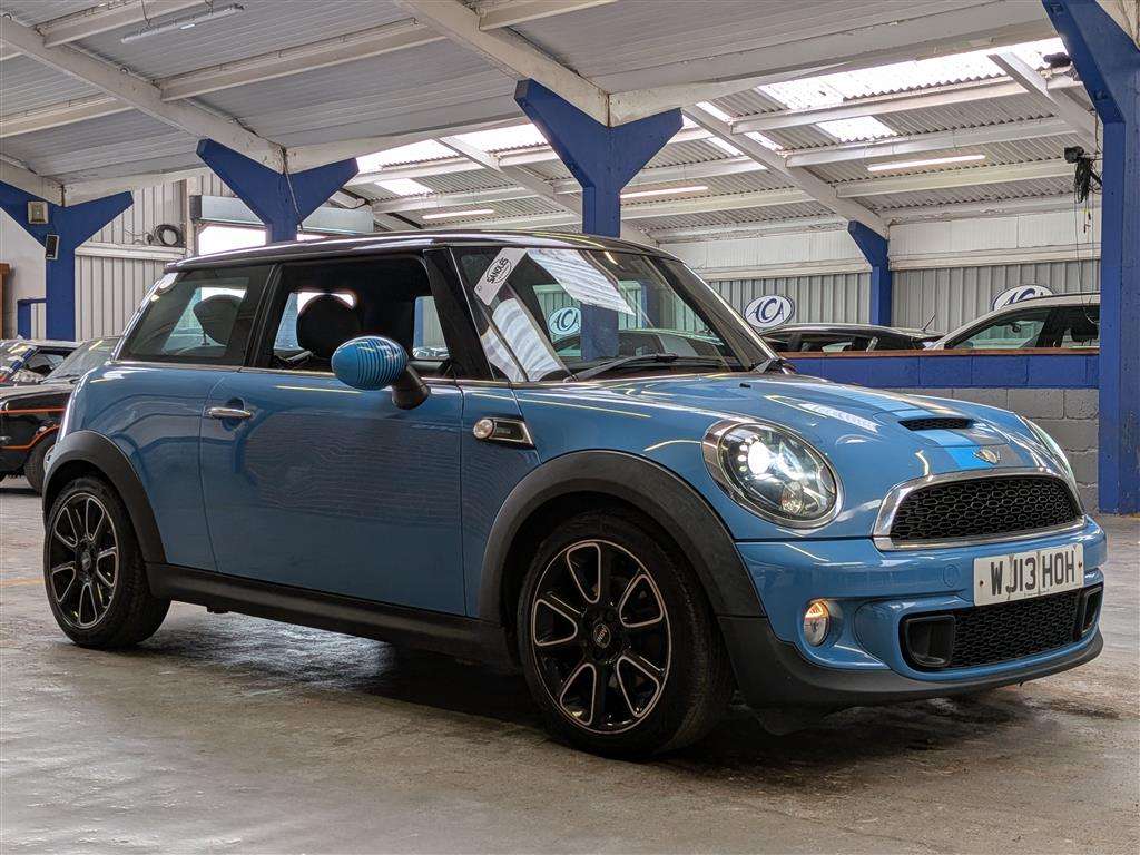 <p>2013 MINI COOPER SD BAYSWATER</p>