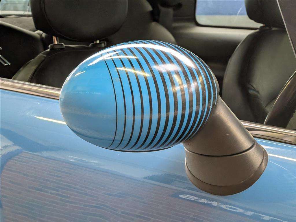 <p>2013 MINI COOPER SD BAYSWATER</p>