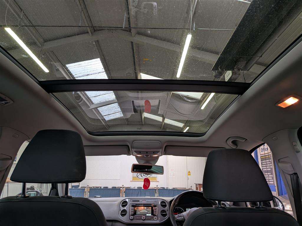 <p>2014 VOLKSWAGEN TIGUAN MATCH TDI BMT 4MOT</p>