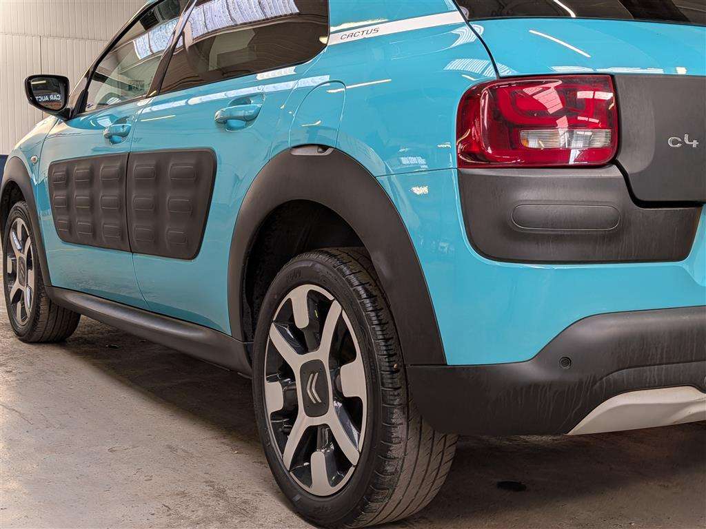 <p>2014 CITROEN C4 CACTUS FLAIR PURETECH</p>