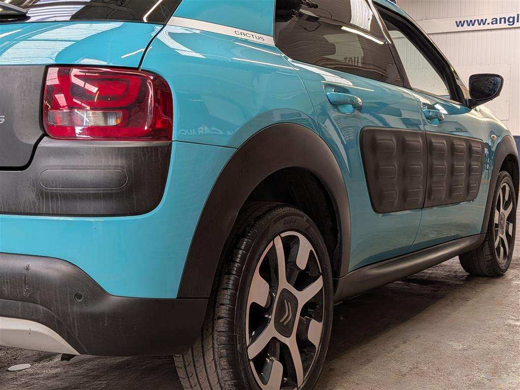 <p>2014 CITROEN C4 CACTUS FLAIR PURETECH</p>
