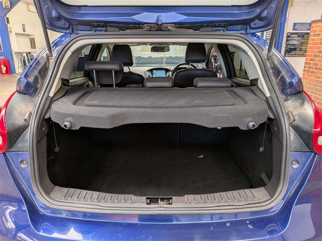 <p>2015 FORD FOCUS TITANIUM X TDCI</p>
