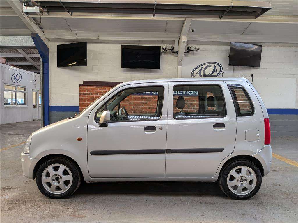 <p>2001 VAUXHALL AGILA</p>