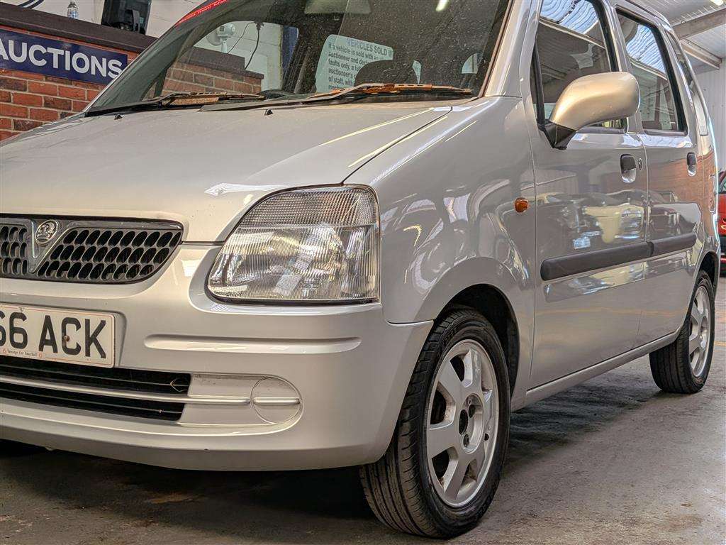 <p>2001 VAUXHALL AGILA</p>