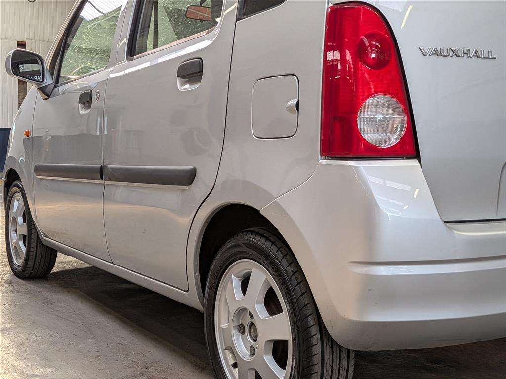 <p>2001 VAUXHALL AGILA</p>